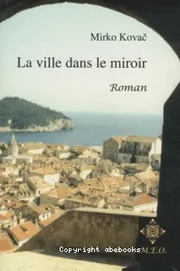 La ville dans le miroir